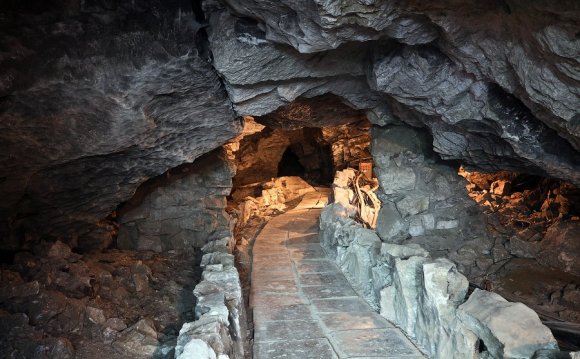 Кунгурской ледяной пещере