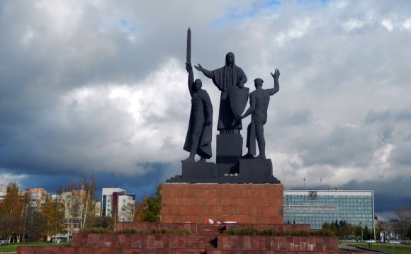 Памятник Фронту и Тылу в Перми