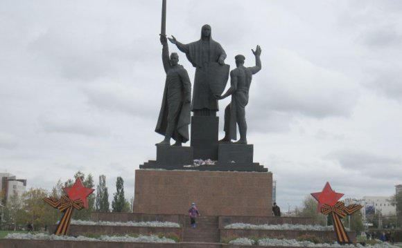 Памятник на Эспланаде в Перми